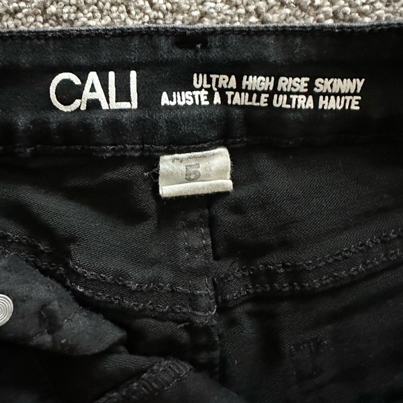 Cali Black Ultra High Rise Skinny Jean Size 5 - Picture 4 of 4